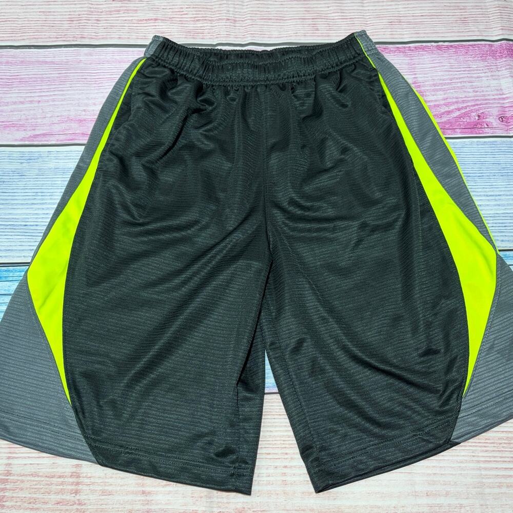 Nike Boys Youth Large 12-14 Basketball Shorts - Loose Fit